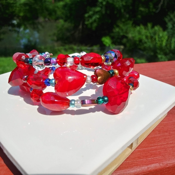 Red Hearts & Hematite Beads Bracelet Crystals Glass Beads Handmade Artisan Bling - Picture 10 of 12